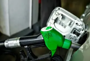 Σε αντίθεση με τα προηγούμενα προγράμματα, το Fuel Pass 2026 απευθύνεται σε μεγαλύτερο μέρος του πληθυσμού.