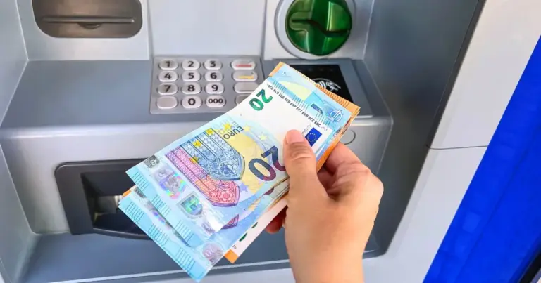 Η σημερινή ημέρα σηματοδοτεί τη λήξη του κύκλου πληρωμών συντάξεων για τον τρέχοντα μήνα