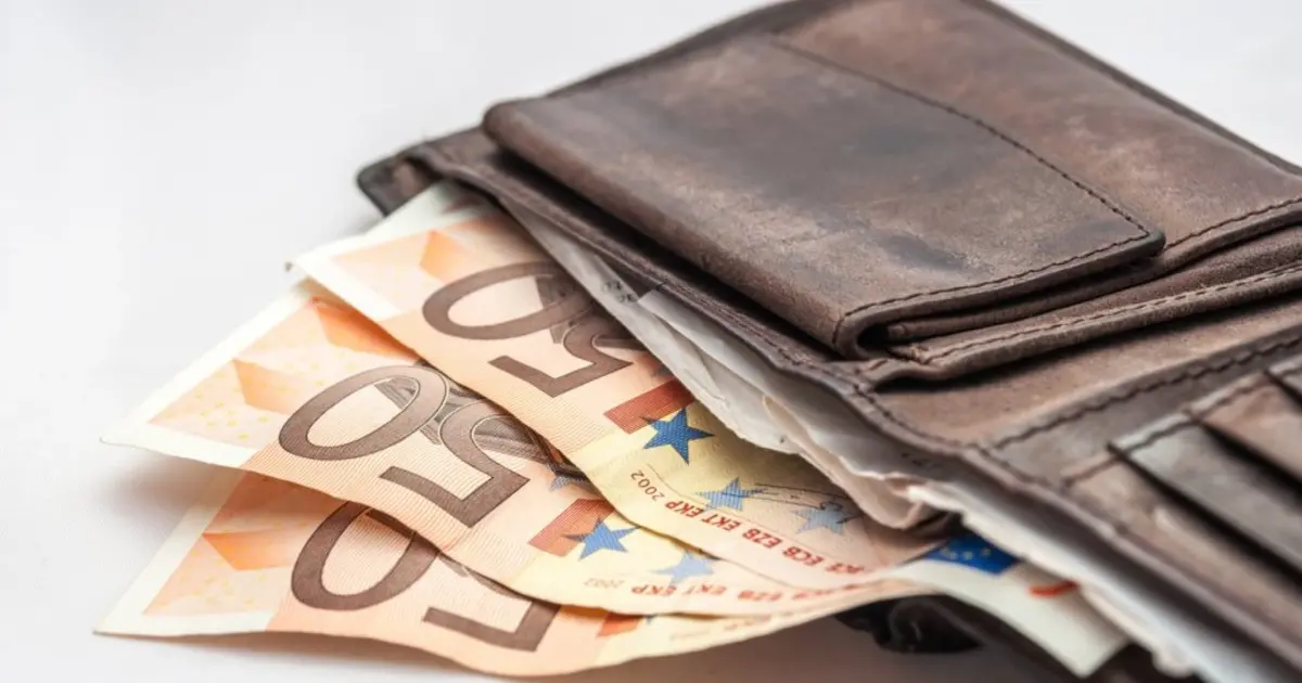 Τι να προσέξετε αν η επιχείρηση παραμείνει κλειστή αύριο: Οδηγός για το ημερομίσθιο