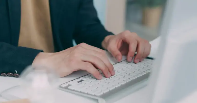 Η διόρθωση του σφάλματος στο ψηφιακό παράβολο των 3 ευρώ για τις αιτήσεις στον ΑΣΕΠ γίνεται πλέον αποκλειστικά μέσω της νέας λειτουργίας «Αίτημα Επιστροφής/Ακύρωσης» στην πλατφόρμα της ΓΓΠΣ, καθώς η αυτόματη διασταύρωση του κωδικού είναι το πρώτο βήμα που «κόβει» τους υποψηφίους πριν καν ελεγχθούν τα δικαιολογητικά τους.