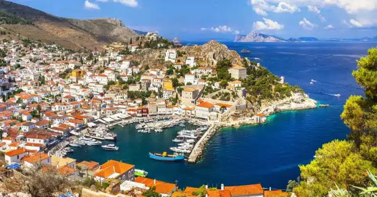 Αν κατοικείτε μόνιμα σε νησιωτικές περιοχές, σε παραμεθόριους δήμους ή σε μικρές ορεινές κοινότητες, η σωστή χρήση αυτού του κριτηρίου δεν είναι απλώς ένα πλεονέκτημα, αλλά ο πιο σύντομος δρόμος για μια μόνιμη θέση στο Δημόσιο αυτόν τον Απρίλιο του 2026.