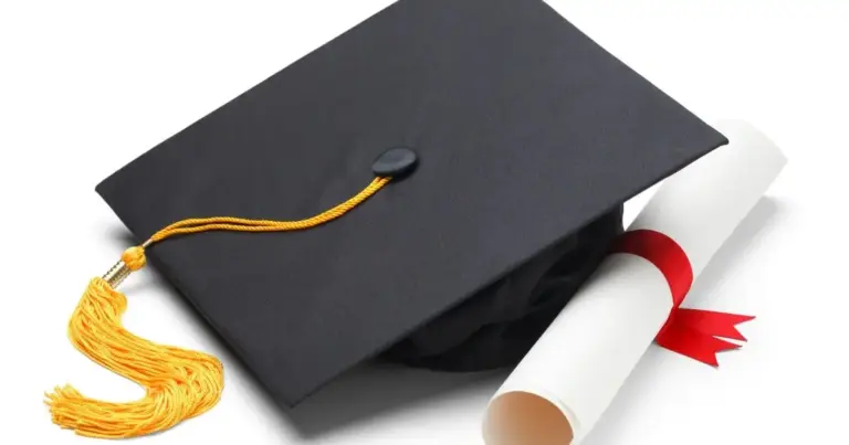 Αν σχεδιάζετε να καταθέσετε αίτηση σε κάποια από τις μεγάλες προκηρύξεις που «τρέχουν» αυτόν τον Απρίλιο, πρέπει να γνωρίζετε ότι ένα μεταπτυχιακό δεν εγγυάται πλέον αυτόματα τους 180 πόντους, αν δεν πληρούνται οι νέες αυστηρές προϋποθέσεις που έχει θέσει η Ανεξάρτητη Αρχή.