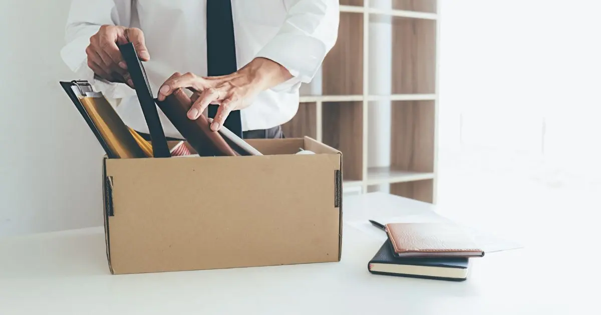 Σήμερα, 7 Απριλίου 2026, οι έλεγχοι της Επιθεώρησης Εργασίας έχουν ενταθεί, ειδικά με τη χρήση της Ψηφιακής Κάρτας που καταγράφει με ακρίβεια τις απουσίες και τις άδειες.