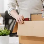 Η απάντηση κρύβεται στον συνδυασμό του Εργατικού Δικαίου και των πρόσφατων νομοθετικών αλλαγών, που ορίζουν με σαφήνεια ότι η απόλυση δεν είναι μια αυθαίρετη πράξη, αλλά μια διαδικασία που πρέπει να υπακούει σε συγκεκριμένους κανόνες δεοντολογίας και νομιμότητας.