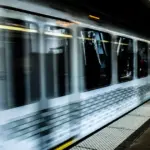 Με σοβαρές τροποποιήσεις στα δρομολόγια και στάσεις εργασίας λειτουργούν σήμερα, Παρασκευή 1 Μαΐου 2026, τα Μέσα Μαζικής Μεταφοράς, καθώς οι εργαζόμενοι στον κλάδο συμμετέχουν στις απεργιακές κινητοποιήσεις για την Εργατική Πρωτομαγιά.
