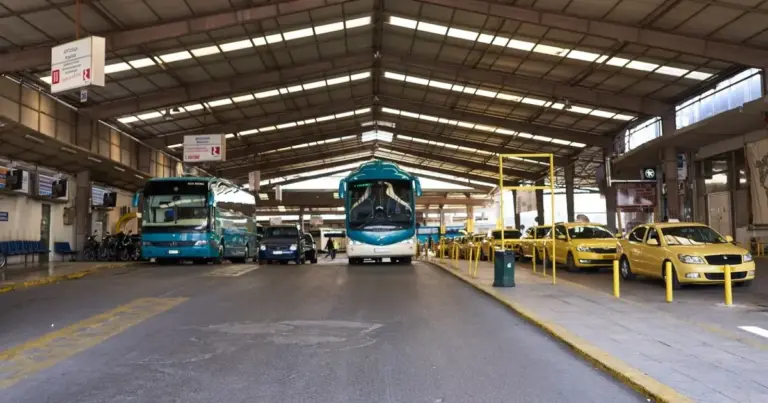 Η παροχή αυτή ισχύει αυτόματα με την επίδειξη της ισχύουσας ψηφιακής κάρτας ανεργίας, αρκεί ο κάτοχος να διατηρεί την ιδιότητα του ανέργου κατά τη στιγμή του ελέγχου.