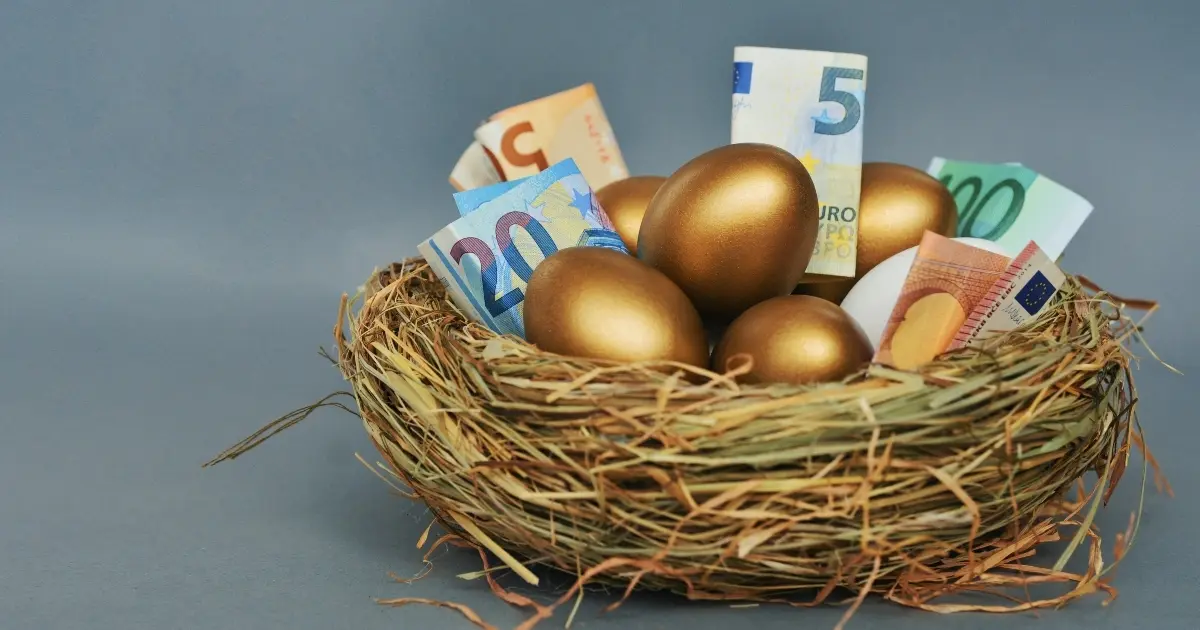 Αν και οι φήμες για ένα «200άρι» ή «250άρι» ως δώρο Πάσχα προς τα ΑμεΑ και τους χαμηλοσυνταξιούχους έδιναν κι έπαιρναν από τις αρχές του χρόνου, η πραγματικότητα αποδείχθηκε διαφορετική.