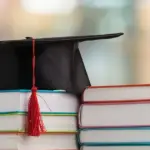 Η προσθήκη νέων πτυχίων, πιστοποιήσεων γλωσσών ή μηνών προϋπηρεσίας δεν γίνεται αυτόματα, αλλά απαιτεί συγκεκριμένα βήματα στο ηλεκτρονικό σας προφίλ για να προσμετρηθούν τα νέα σας μόρια στις τρέχουσες και μελλοντικές προκηρύξεις.