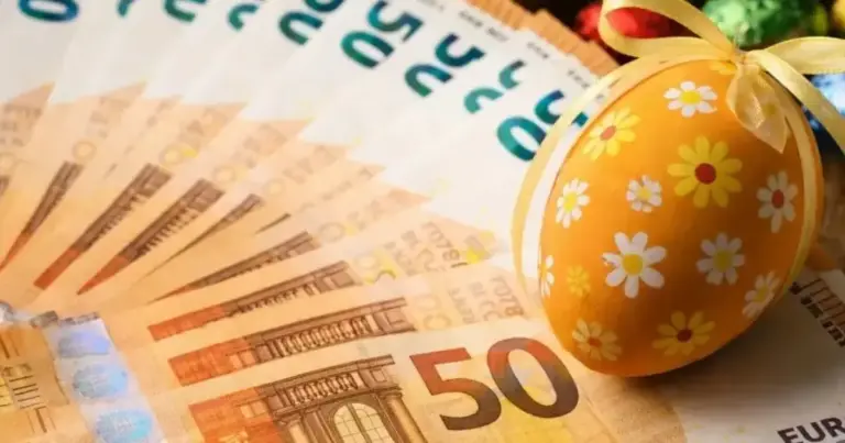 Μέχρι τη Μεγάλη Τετάρτη, 15 Απριλίου 2026, όλοι οι εργαζόμενοι στον ιδιωτικό τομέα με σχέση εξαρτημένης εργασίας πρέπει να δουν στους τραπεζικούς τους λογαριασμούς το Δώρο Πάσχα. Πρόκειται για μια θεσμοθετημένη παροχή που δεν εναπόκειται στη διακριτική ευχέρεια του εργοδότη, αλλά αποτελεί αδιαπραγμάτευτο δικαίωμα των μισθωτών, διασφαλισμένο από την εργατική νομοθεσία.