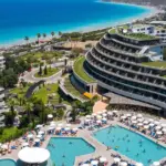 Σε πλήρη εξέλιξη βρίσκεται από σήμερα, Τρίτη 21 Απριλίου, η διαδικασία υποβολής αιτήσεων για το πρόγραμμα «Κοινωνικός Τουρισμός 2026» της ΔΥΠΑ. Η πλατφόρμα υποδέχεται τους πρώτους δικαιούχους, σηματοδοτώντας την έναρξη για τις φετινές επιδοτούμενες διακοπές που θα ξεκινήσουν ήδη από την 1η Μαΐου.