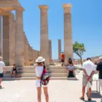 Από σήμερα, Τρίτη 21 Απριλίου 2026 στις 08:00 το πρωί, άνοιξε η πλατφόρμα για τις αιτήσεις στο πρόγραμμα Κοινωνικού Τουρισμού 2026-2027 της ΔΥΠΑ, με τη διαδικασία να εξελίσσεται κλιμακωτά ανάλογα με το λήγοντα ψηφίο του ΑΦΜ των δικαιούχων.