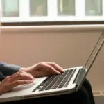 Το πιστοποιητικό μόνιμης κατοικίας που εκδίδεται ψηφιακά μέσω του gov.gr είναι το μοναδικό έγγραφο που αναγνωρίζει ο ΑΣΕΠ για την απόδειξη της εντοπιότητας, προσφέροντας στους υποψηφίους την πολυπόθητη μοριοδότηση ή την προτεραιότητα σε προκηρύξεις για παραμεθόριες και νησιωτικές περιοχές.