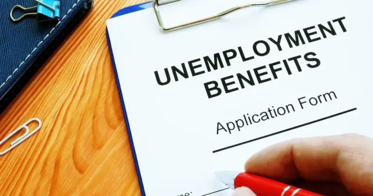 Η διαδικασία ανανέωσης είναι πλέον αυστηρά ψηφιακή και η παράλειψή της, έστω και για μία ημέρα μετά τη λήξη, συνεπάγεται την απώλεια τόσο των χρηματικών καταβολών όσο και των μορίων προϋπηρεσίας ή εντοπιότητας που έχουν συγκεντρωθεί.