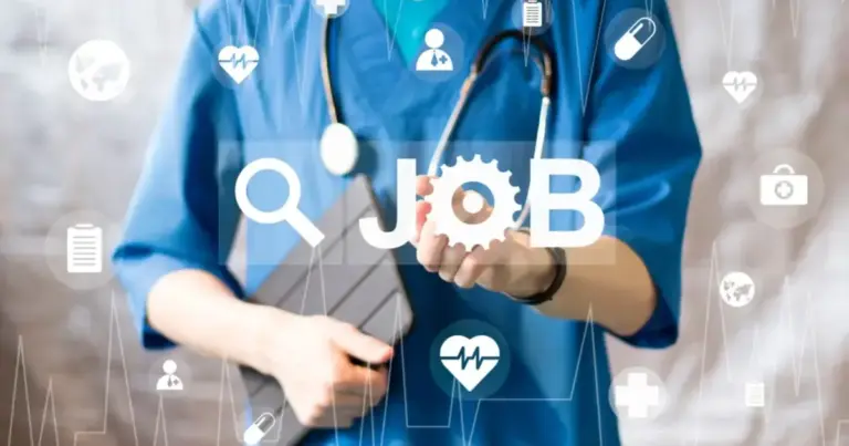 Το ερώτημα που καίει χιλιάδες υποψηφίους είναι ένα: Πότε βγαίνουν τα οριστικά αποτελέσματα για τις 4.000 μόνιμες θέσεις στην Υγεία; Με βάση τα τελευταία δεδομένα από το ΑΣΕΠ και το χρονοδιάγραμμα των ελέγχων, η έκδοση των τελικών πινάκων για τη μεγάλη προκήρυξη 7Κ/2022 μπαίνει πλέον στην τελική ευθεία, με τις εκτιμήσεις να δείχνουν ολοκλήρωση της διαδικασίας μέσα στο επόμενο διάστημα, καθώς η πίεση για τη στελέχωση των νοσοκομείων είναι πρωτοφανής.