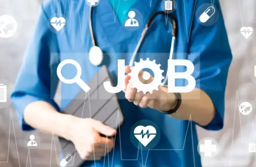 Το ερώτημα που καίει χιλιάδες υποψηφίους είναι ένα: Πότε βγαίνουν τα οριστικά αποτελέσματα για τις 4.000 μόνιμες θέσεις στην Υγεία; Με βάση τα τελευταία δεδομένα από το ΑΣΕΠ και το χρονοδιάγραμμα των ελέγχων, η έκδοση των τελικών πινάκων για τη μεγάλη προκήρυξη 7Κ/2022 μπαίνει πλέον στην τελική ευθεία, με τις εκτιμήσεις να δείχνουν ολοκλήρωση της διαδικασίας μέσα στο επόμενο διάστημα, καθώς η πίεση για τη στελέχωση των νοσοκομείων είναι πρωτοφανής.