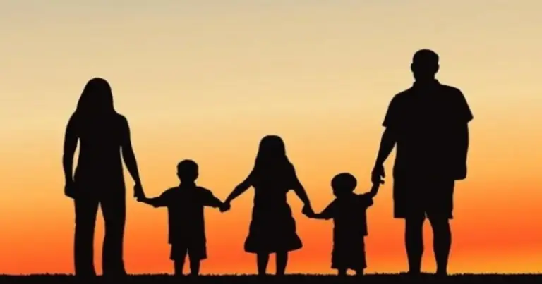 Η ρύθμιση που ψηφίστηκε πρόσφατα (Νόμος 5270/2026) φέρνει τα πάνω κάτω στη μοριοδότηση και στις ειδικές ποσοστώσεις.