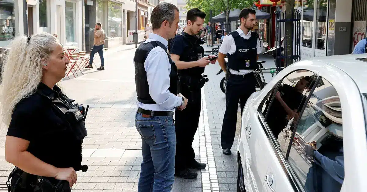 Μετά την ολοκλήρωση της μοριοδότησης και τον έλεγχο των δικαιολογητικών, η επόμενη κρίσιμη φάση αφορά τα ιατρικά τεστ, τα οποία αποτελούν το πρώτο «κόσκινο» πριν οι υποψήφιοι περάσουν στις αθλητικές και ψυχοτεχνικές δοκιμασίες