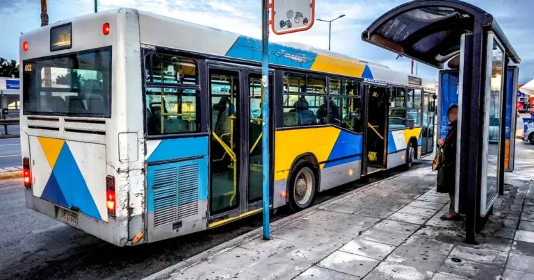 Η επιλογή των υποψηφίων γίνεται με σύστημα μοριοδότησης που δίνει ιδιαίτερη βαρύτητα στην προϋπηρεσία και την οικογενειακή κατάσταση.