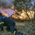 Οι ενδιαφερόμενοι καλούνται να υποβάλουν τις αιτήσεις τους άμεσα, προκειμένου να στελεχώσουν τις μονάδες που θα αναλάβουν το έργο της πυροπροστασίας και της αντιμετώπισης εκτάκτων αναγκών για το επόμενο εξάμηνο.