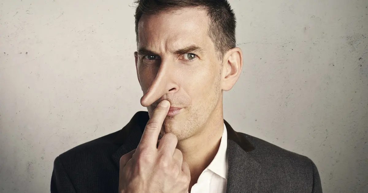 Από τα σχολικά θρανία μέχρι τα μεγάλα ειδησεογραφικά πρακτορεία, η Πρωταπριλιά αποτελεί ένα παγκόσμιο φαινόμενο που ενώνει τους ανθρώπους μέσα από το γέλιο και την πλάκα.