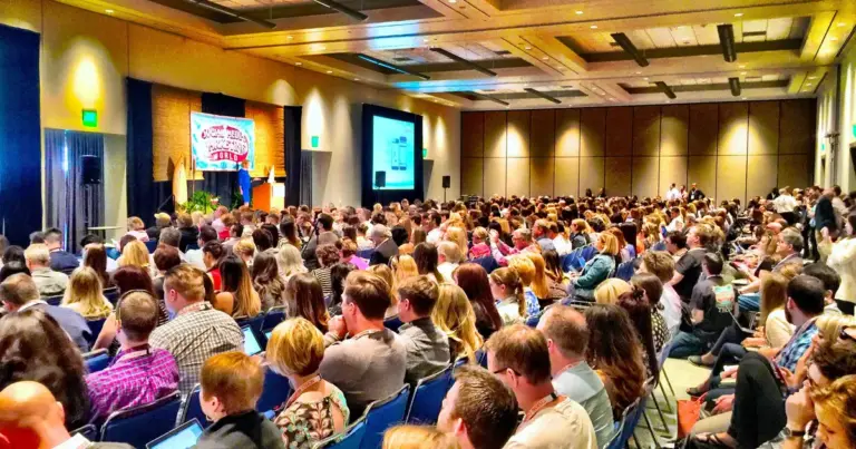 Η διαδικασία απαιτεί τη χρήση κωδικών Taxisnet και την εγγραφή στην ηλεκτρονική υπηρεσία Online Αιτήσεις, η οποία παραμένει ανοιχτή για το τρέχον εκπαιδευτικό έτος.