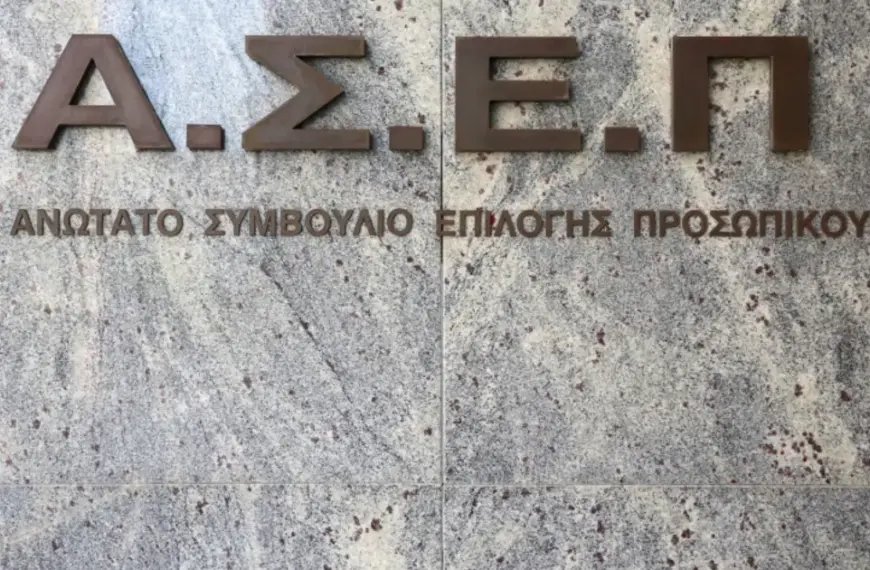 Μπορείτε να δείτε τη βαθμολογία και τη σειρά κατάταξής σας στους προσωρινούς ή οριστικούς πίνακες του ΑΣΕΠ εισέρχοντας στην επίσημη ψηφιακή πύλη της Αρχής με τους κωδικούς Taxisnet. Η διαδικασία έχει απλοποιηθεί πλήρως, καθώς η νέα εφαρμογή επιτρέπει στους υποψηφίους να έχουν άμεση πρόσβαση στην προσωπική τους καρτέλα και να ενημερώνονται για τα μόρια που συγκέντρωσαν σε κάθε κριτήριο χωριστά.