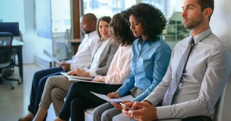 Η προσαρμογή του εγγράφου σας στα δεδομένα της χώρας-στόχου είναι η είδηση που θα σας βγάλει από τη στοίβα της απόρριψης και θα σας οδηγήσει στο πρώτο interview.