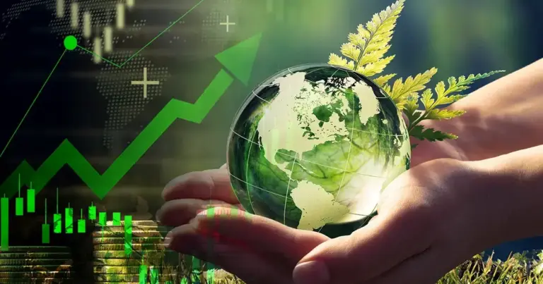 Το πρόγραμμα, το οποίο υλοποιείται από τη ΔΥΠΑ στο πλαίσιο του Εθνικού Σχεδίου Ανάκαμψης και Ανθεκτικότητας, στοχεύει στην αναβάθμιση των γνώσεων σε τομείς όπως η κυκλική οικονομία, οι ανανεώσιμες πηγές ενέργειας και η ενεργειακή αναβάθμιση κτιρίων.