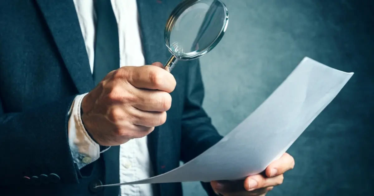 Μπορείτε να καταγγείλετε την αδήλωτη ή υποδηλωμένη εργασία ανώνυμα και με πλήρη ασφάλεια μέσω της ψηφιακής πύλης της Επιθεώρησης Εργασίας, διασφαλίζοντας τα δικαιώματά σας χωρίς να εκτεθείτε στον εργοδότη.