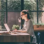 Ωστόσο, η είδηση που συχνά διαφεύγει της προσοχής των υποψηφίων είναι ότι η μοριοδότηση διαφοροποιείται σημαντικά ανάλογα με το είδος της σύμβασης, ειδικά όταν πρόκειται για την περιζήτητη "ειδική εμπειρία".