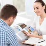 Σήμερα, 17 Απριλίου 2026, οι πλατφόρμες παραμένουν ενεργές για συγκεκριμένες κατηγορίες δικαιούχων, ενώ οι έλεγχοι των δικαιολογητικών προχωρούν με γρήγορους ρυθμούς.