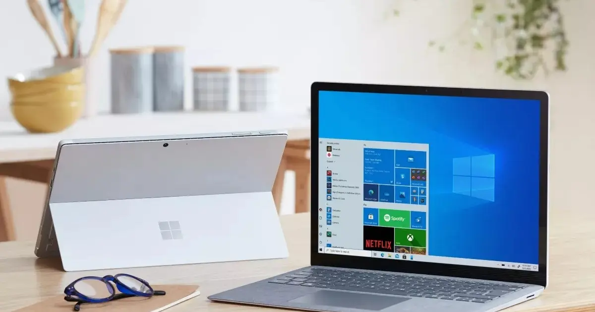 Το ερώτημα που απασχολεί χιλιάδες εργαζόμενους και ανέργους αυτή τη στιγμή είναι απλό: πώς μπορεί το voucher που δικαιούστε να μετατραπεί σε ένα νέο laptop, ένα tablet ή σε αναγκαίο περιφερειακό εξοπλισμό για τη δουλειά σας; Η διαδικασία δεν είναι περίπλοκη, αρκεί να γνωρίζετε τα σωστά βήματα, τις προθεσμίες και, κυρίως, πώς να αποφύγετε τα λάθη που μπορεί να σας κοστίσουν την επιδότηση.