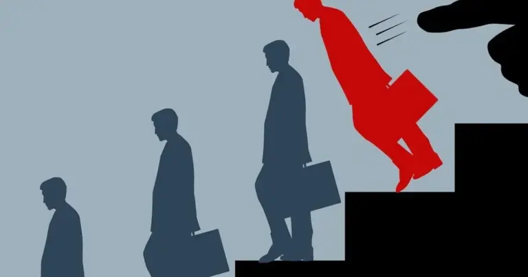 Για να κερδίσετε τα επιπλέον μόρια, θα πρέπει να γνωρίζετε ότι οποιαδήποτε διακοπή της ανεργίας, έστω και για μία ημέρα εργασίας με ασφάλιση, μηδενίζει το χρόνο και η μέτρηση ξεκινά πάλι από την αρχή, εκτός εάν πρόκειται για συγκεκριμένες εξαιρέσεις που προβλέπει ο νόμος.