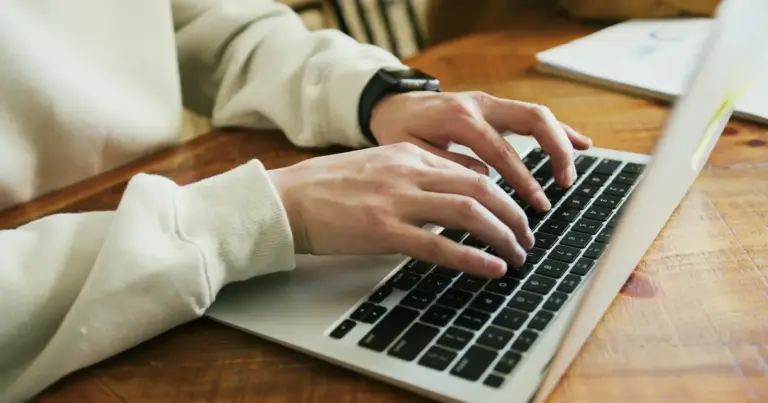 Η διόρθωση ενός λάθους στο e-Paravolo ή η ανάκτηση των χρημάτων από ένα παράβολο που πληρώθηκε αλλά δεν χρησιμοποιήθηκε σωστά, γίνεται πλέον αποκλειστικά μέσω της ψηφιακής πύλης της ΓΓΠΣ, αρκεί το παράβολο να βρίσκεται σε κατάσταση "Πληρωμένο" και να μην έχει δεσμευτεί από τον φορέα.