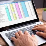 Στις περισσότερες προκηρύξεις, αν δεν έχετε το πιστοποιητικό που αποδεικνύει τη γνώση χειρισμού Η/Υ, η αίτησή σας απορρίπτεται πριν καν εξεταστεί