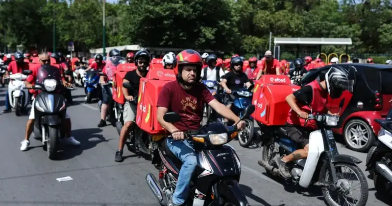Η νέα νομοθεσία επιβάλλει στις εταιρείες την κάλυψη των εξόδων κίνησης και συντήρησης του οχήματος, καθώς και την παροχή του απαραίτητου προστατευτικού εξοπλισμού, ανεξάρτητα από το είδος της σύμβασης που έχει υπογραφεί.