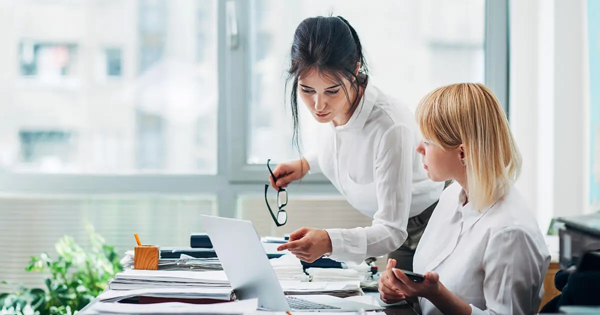 Με την πλήρη επαναφορά των επιδομάτων προϋπηρεσίας να βρίσκεται σε πλήρη εξέλιξη, πολλοί μισθωτοί βλέπουν πλέον την πολυπόθητη αύξηση του 10% ανά τριετία να πλησιάζει ή να συμπληρώνεται.