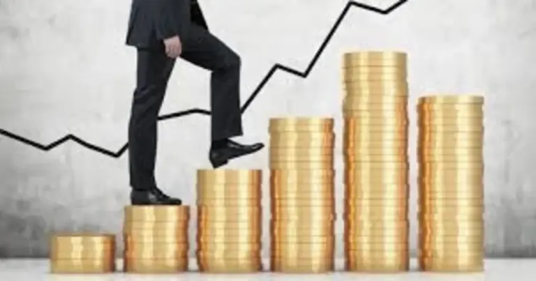 Ο Απρίλιος παραδοσιακά είναι ένας μήνας-βαρόμετρο για την τσέπη των μισθωτών, όμως φέτος το ενδιαφέρον είναι αυξημένο λόγω των διαδοχικών παρεμβάσεων στις αποδοχές.