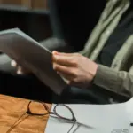 Αντίστροφα μετράει ο χρόνος για χιλιάδες εκπαιδευτικούς Πρωτοβάθμιας και Δευτεροβάθμιας Εκπαίδευσης, καθώς την ερχόμενη εβδομάδα λήγουν οι κρίσιμες προθεσμίες για την υποβολή αιτήσεων στο ΑΣΕΠ και την επικαιροποίηση φακέλων στο ΟΠΣΥΔ, στο πλαίσιο των μεγάλων προκηρύξεων 1ΓΕ/2026 και 2ΓΕ/2026.