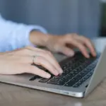 Σε πλήρη εξέλιξη βρίσκονται αυτή την εβδομάδα οι κρίσιμες προθεσμίες για τις αιτήσεις και τις ενστάσεις σε μεγάλους διαγωνισμούς του ΑΣΕΠ, καθώς και για την επικαιροποίηση των φακέλων των εκπαιδευτικών στο ΟΠΣΥΔ, με τις τελικές ημερομηνίες να λήγουν μέσα στις επόμενες ημέρες.