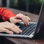 Η υποβολή τροποποιητικής δήλωσης στην πλατφόρμα Α21 είναι ο μοναδικός τρόπος για να διορθώσετε λάθη ή παραλείψεις στα στοιχεία της οικογενειακής σας κατάστασης και να διασφαλίσετε ότι δεν θα χάσετε την επόμενη δόση για το επίδομα παιδιού του ΟΠΕΚΑ.