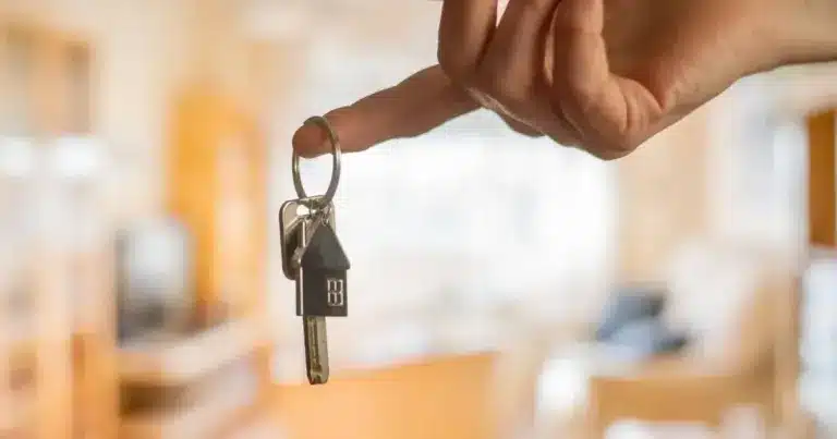 Σήμερα, 11 Μαΐου, οι δικαιούχοι γονείς και φοιτητές οφείλουν να προετοιμάσουν τα δικαιολογητικά τους, καθώς η φετινή διαδικασία συνδέεται άμεσα με την υποβολή των φορολογικών δηλώσεων που βρίσκονται ήδη σε εξέλιξη.