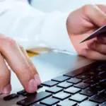 Η ραγδαία εξάπλωση των ηλεκτρονικών συναλλαγών και η υποχρεωτική διασύνδεση των POS με τις ταμειακές μηχανές έχουν δημιουργήσει μια πρωτοφανή ζήτηση για εξειδικευμένα στελέχη, καθιστώντας τον κλάδο των πληρωμών έναν από τους πιο δυναμικούς εργοδότες στην Ελλάδα σήμερα.