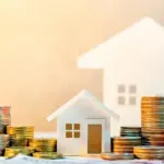 Το σύστημα αντλεί αυτόματα τα στοιχεία από τις τελευταίες φορολογικές δηλώσεις, ωστόσο η οριστική έγκριση απαιτεί την επικαιροποίηση του ηλεκτρονικού μισθωτηρίου συμβολαίου (AADE) και την επιβεβαίωση της εξάμηνης διαμονής στη δηλωθείσα διεύθυνση.
