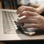 Τέσσερις μεγάλες προκηρύξεις του ΑΣΕΠ για μόνιμο και εποχικό προσωπικό ολοκληρώνονται την επόμενη εβδομάδα, με τις προθεσμίες να εκπνέουν σταδιακά από τη Δευτέρα 18 Μαΐου έως και την Παρασκευή 22 Μαΐου 2026.