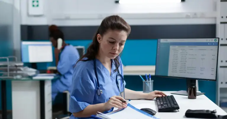 Σύμφωνα με τον προγραμματισμό της Ανεξάρτητης Αρχής για τον Μάιο του 2026, οι οριστικοί πίνακες για τις κατηγορίες ΠΕ και ΥΕ αναμένονται εντός των επόμενων δύο εβδομάδων, ενώ ακολουθούν οι κατηγορίες ΤΕ και ΔΕ που βρίσκονται στο στάδιο της επεξεργασίας των δικαιολογητικών.