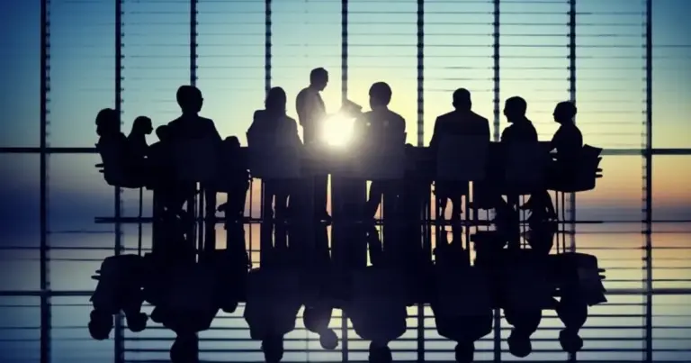 Η έκδοση του ΦΕΚ ολοκληρώθηκε και πλέον μετράμε αντίστροφα για την υποβολή των ηλεκτρονικών φακέλων, σε μια διαδικασία που αφορά κυρίως διοικητικές και τεχνικές ειδικότητες σε ολόκληρη την επικράτεια.