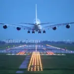 Ξεκινά η διαδικασία για την κάλυψη 300 μόνιμων θέσεων στην Υπηρεσία Πολιτικής Αεροπορίας (ΥΠΑ), καθώς το Ανώτατο Συμβούλιο Επιλογής Προσωπικού (ΑΣΕΠ) οριστικοποίησε τις λεπτομέρειες για τη στελέχωση κρίσιμων ειδικοτήτων στα αεροδρόμια όλης της χώρας. Η προκήρυξη αφορά κυρίως πτυχιούχους Πανεπιστημιακής και Τεχνολογικής Εκπαίδευσης, με στόχο την ενίσχυση της ασφάλειας των πτήσεων και της διαχείρισης της εναέριας κυκλοφορίας ενόψει της αυξημένης τουριστικής κίνησης.