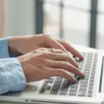 Η υποβολή αιτήσεων για τα δωρεάν προγράμματα επαγγελματικής εξειδίκευσης του Εμπορικού και Βιομηχανικού Επιμελητηρίου Αθηνών (ΕΒΕΑ) ξεκίνησε και οι ενδιαφερόμενες επιχειρήσεις μπορούν πλέον να εντάξουν το προσωπικό τους σε κύκλους κατάρτισης υψηλής ζήτησης χωρίς καμία οικονομική επιβάρυνση.