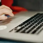 Τα νέα σεμινάρια κατάρτισης στην κυκλική οικονομία προσφέρουν έξτρα μοριοδότηση για προσλήψεις σε δημόσιους φορείς περιβάλλοντος και οι αιτήσεις συμμετοχής ξεκινούν την 11η Μαΐου 2026, με την προθεσμία υποβολής να λήγει στις 15 Ιουνίου 2026.